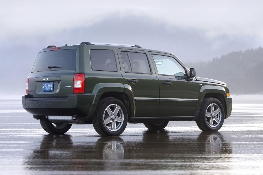  Jeep Patriot 2007 года  (фото 17 из 134)